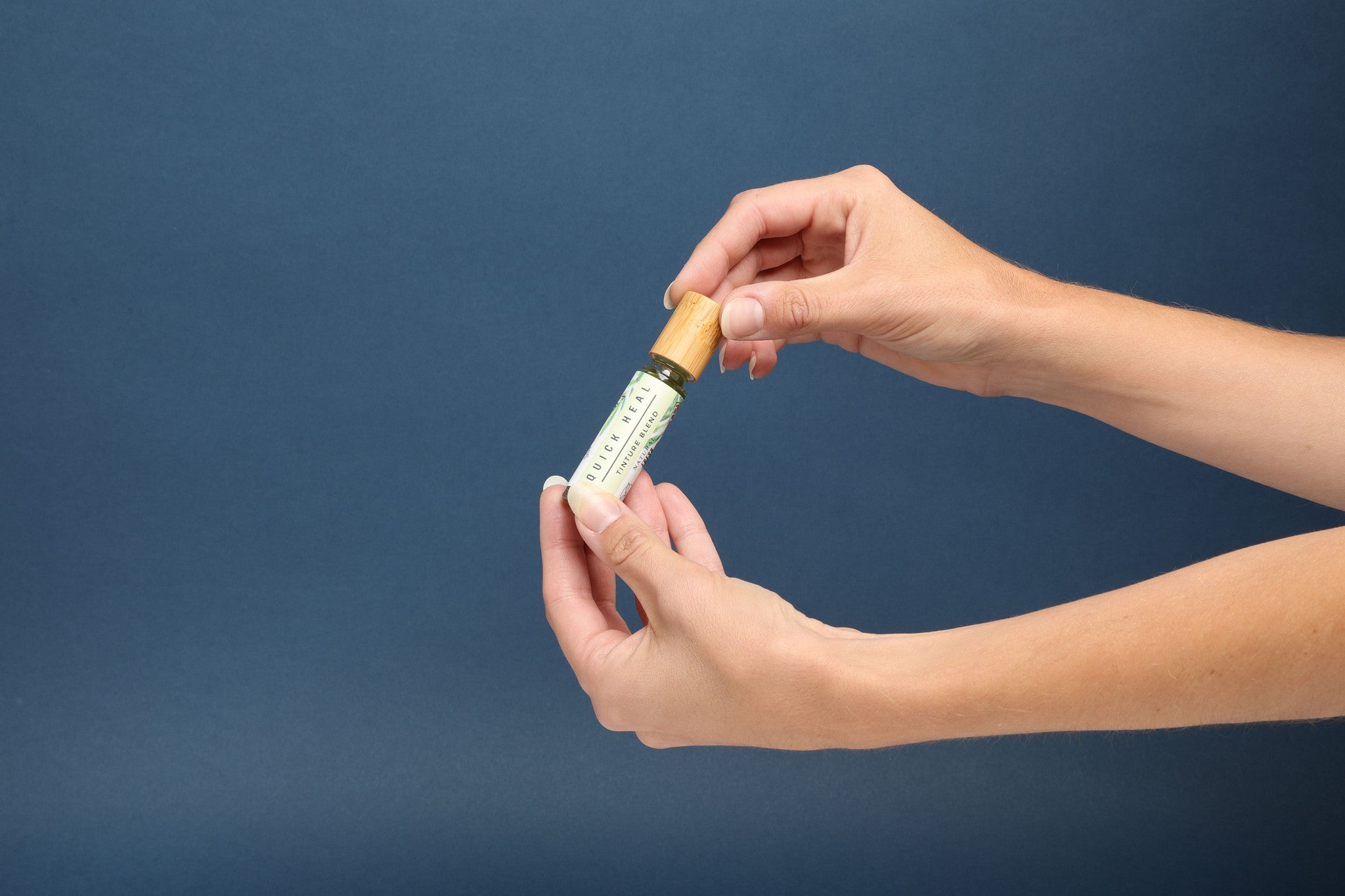 Quick Heal Tincture Blend- Rapid Healing with FRESH PRESSED Ingredients | Calendula, Carrot Seed Oil, and Zinc Formula |